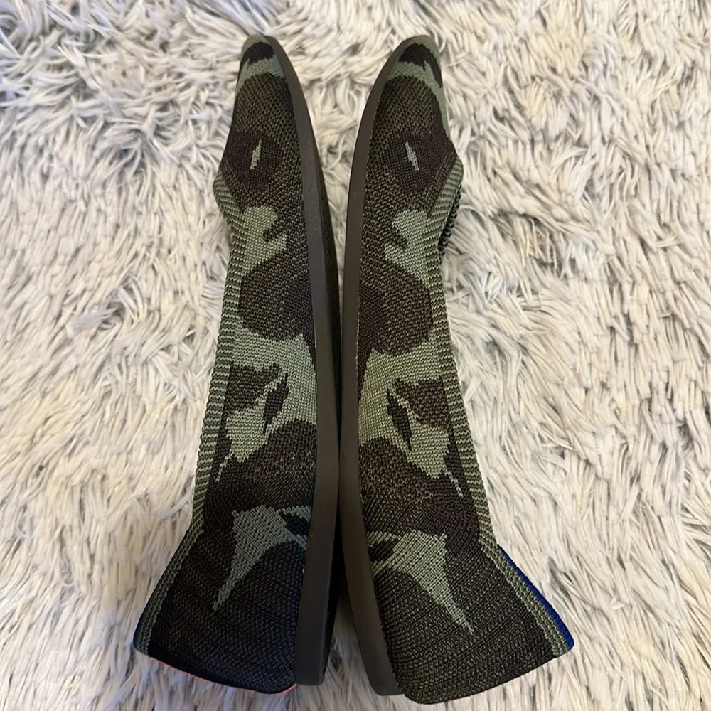 Rothy’s Women’s Spuce The Point Cameo Green Flats - Picture 5 of 7